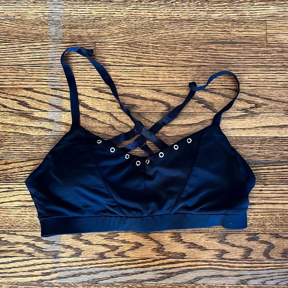 Fabletics sports bra